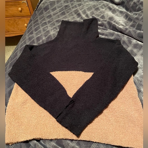 Thread & Supply Medium Cozy Colorblock Turtleneck Sweater Black Mocha - Picture 6 of 6